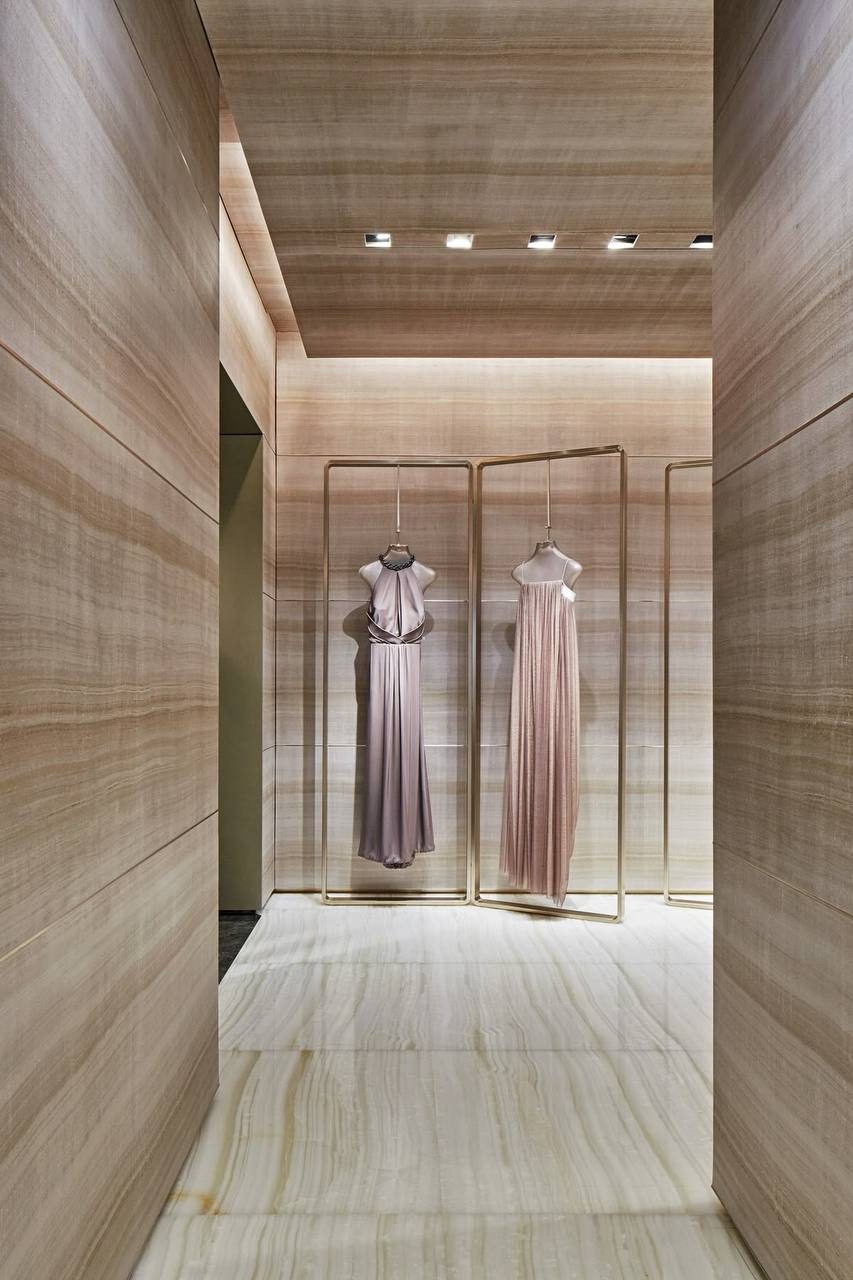 Showroom Operations & Sample Management — example 1